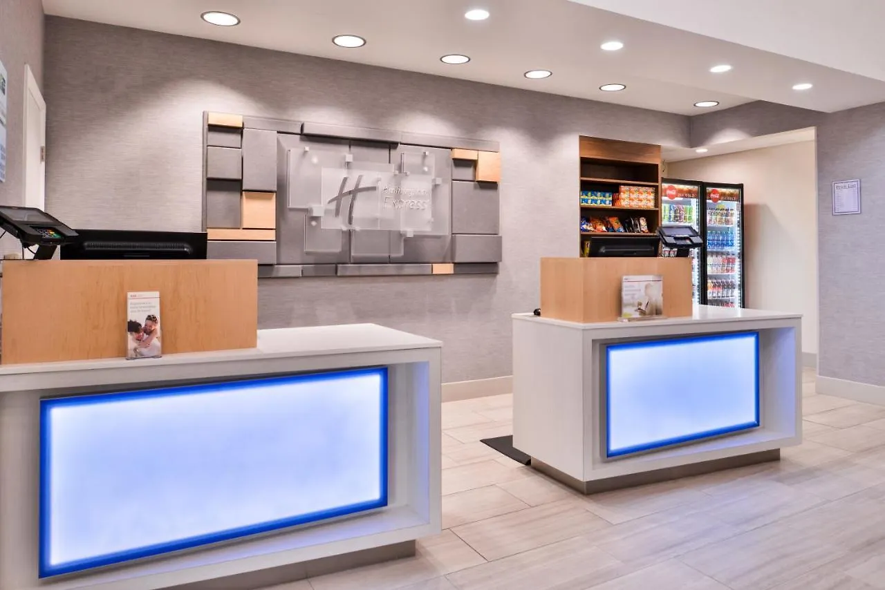 Hotel Holiday Inn Express Tampa North Telecom Park By Ihg